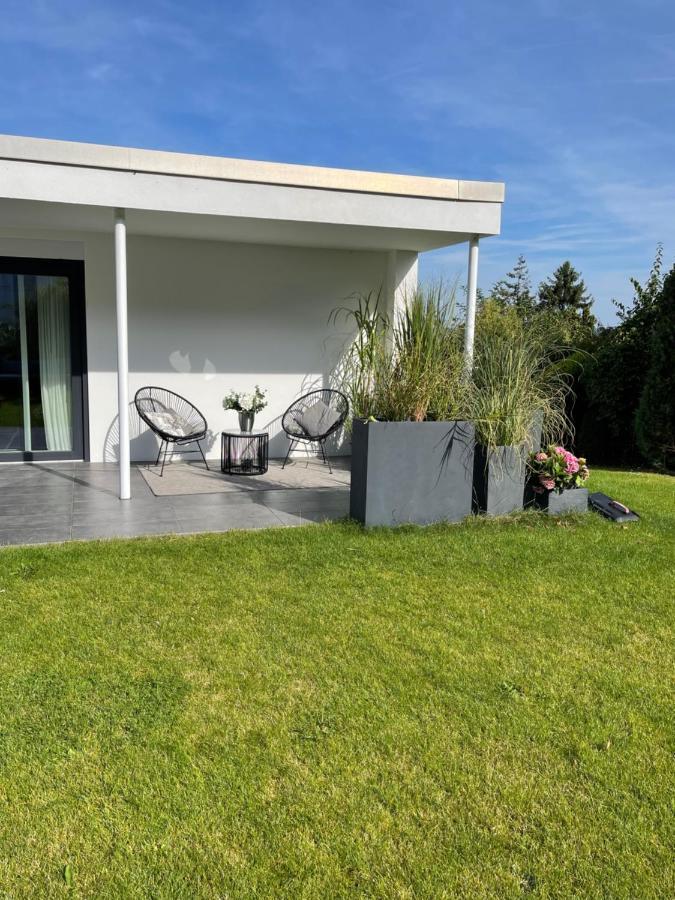 Gemuetliche Villa Am Waldrand In Taunusstein Extérieur photo